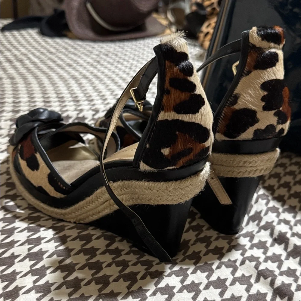 ANTONIO MELANI Black and Tan Espadrille Wedges - Picture 1 of 6